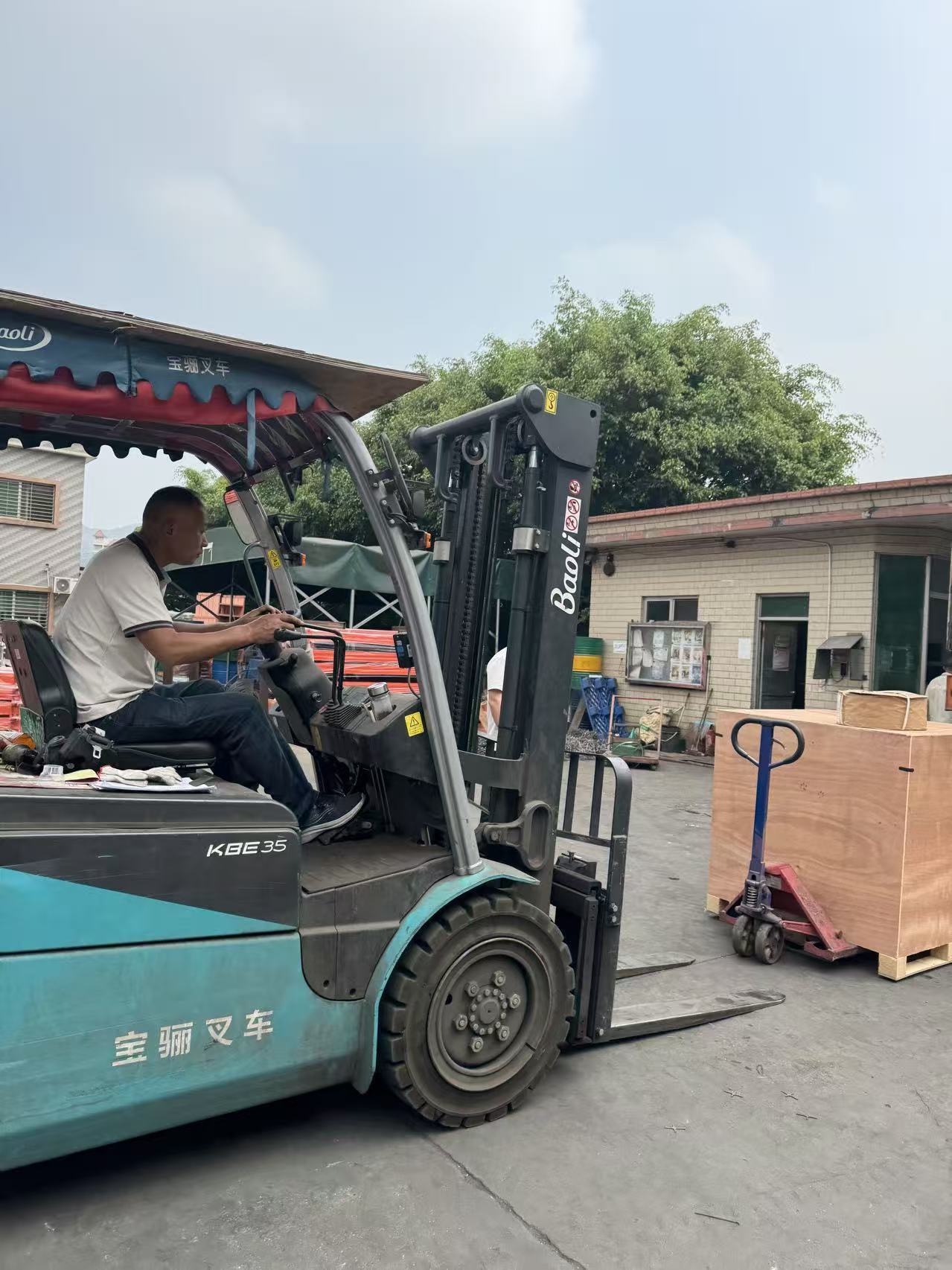 Latest company blogs about Global Delivery in Action: Mold Storage Racks on the Move