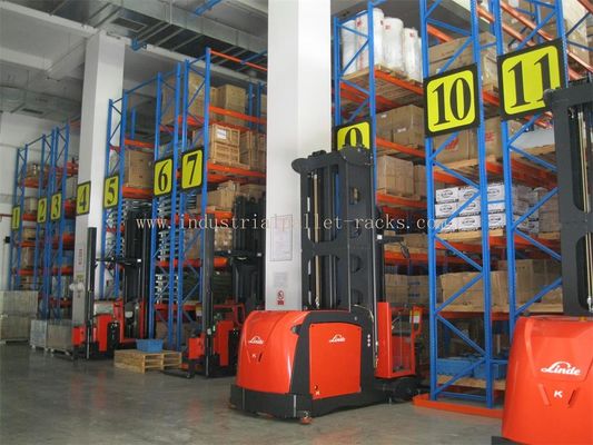 Buy 5m / 16.5 FT Height Narrow Ailse Industrial Pallet Rack System Saving Space & Manpower online manufacture