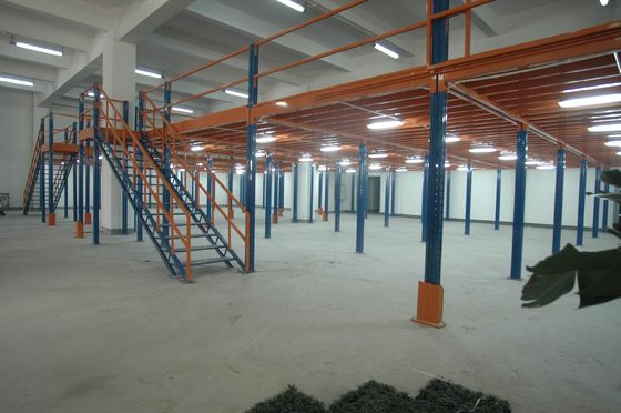 Buy Heavy Weight Industrial Mezzanine Floors , Auto Parts Industry Platform With Steel Deck online manufacture