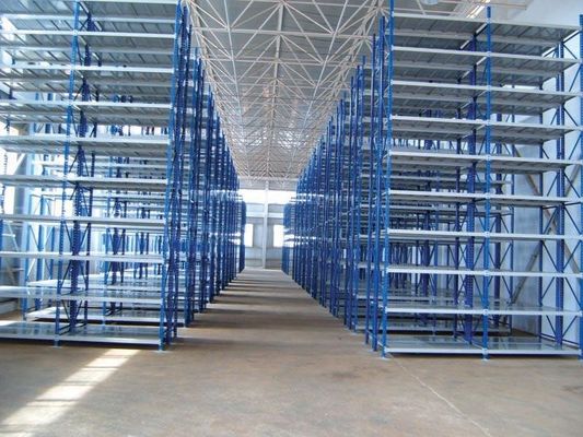 Buy Galvanized / spraying powder coating finished medium duty shelving with Corrosion - protection online manufacture